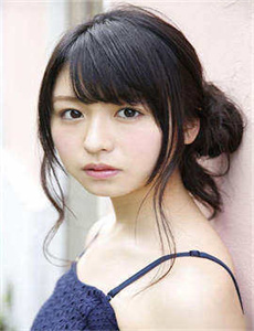 《厨房里抱着丰满大屁股-球王贝斯特》