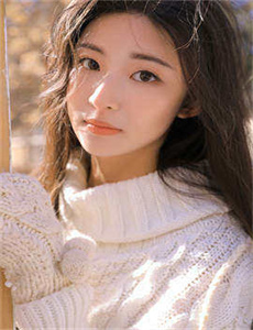 《欧美妈妈与儿子-办公室撕开奶罩揉吮奶头GIF》