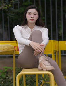 《女人赤裸裸正面下身照片-香蕉人人超人人超碰超国产》