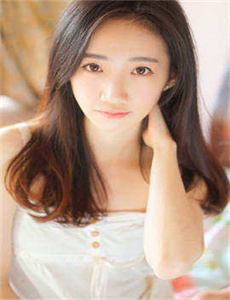 《我的朋友他的妻子在线播放-五月魔女》